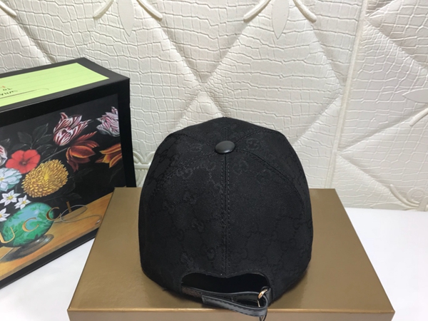 ブランド帽子側面デザイン